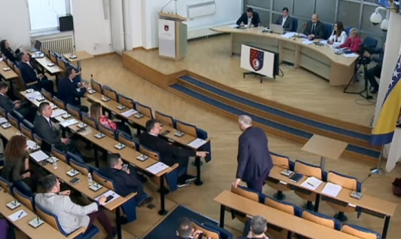 U Skupštini KS hitno o Finansijskom planu ZZOKS - jedni drugima "sram te bilo, sram i tebe bilo"